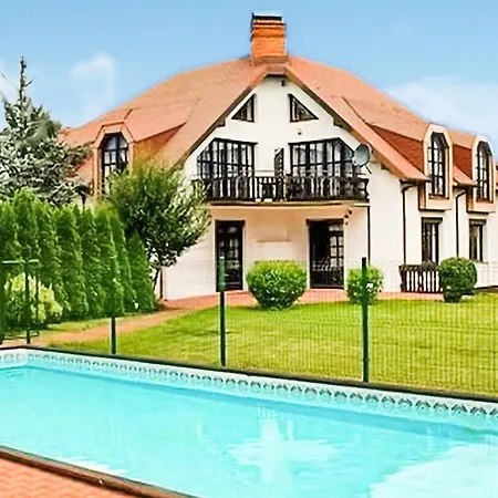 1 Bedroom Amazing In Brenna-gorki Male Apartament *