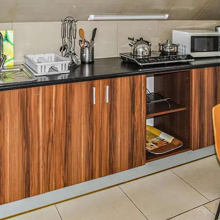 1 Bedroom Amazing In Brenna-gorki Male Apartament